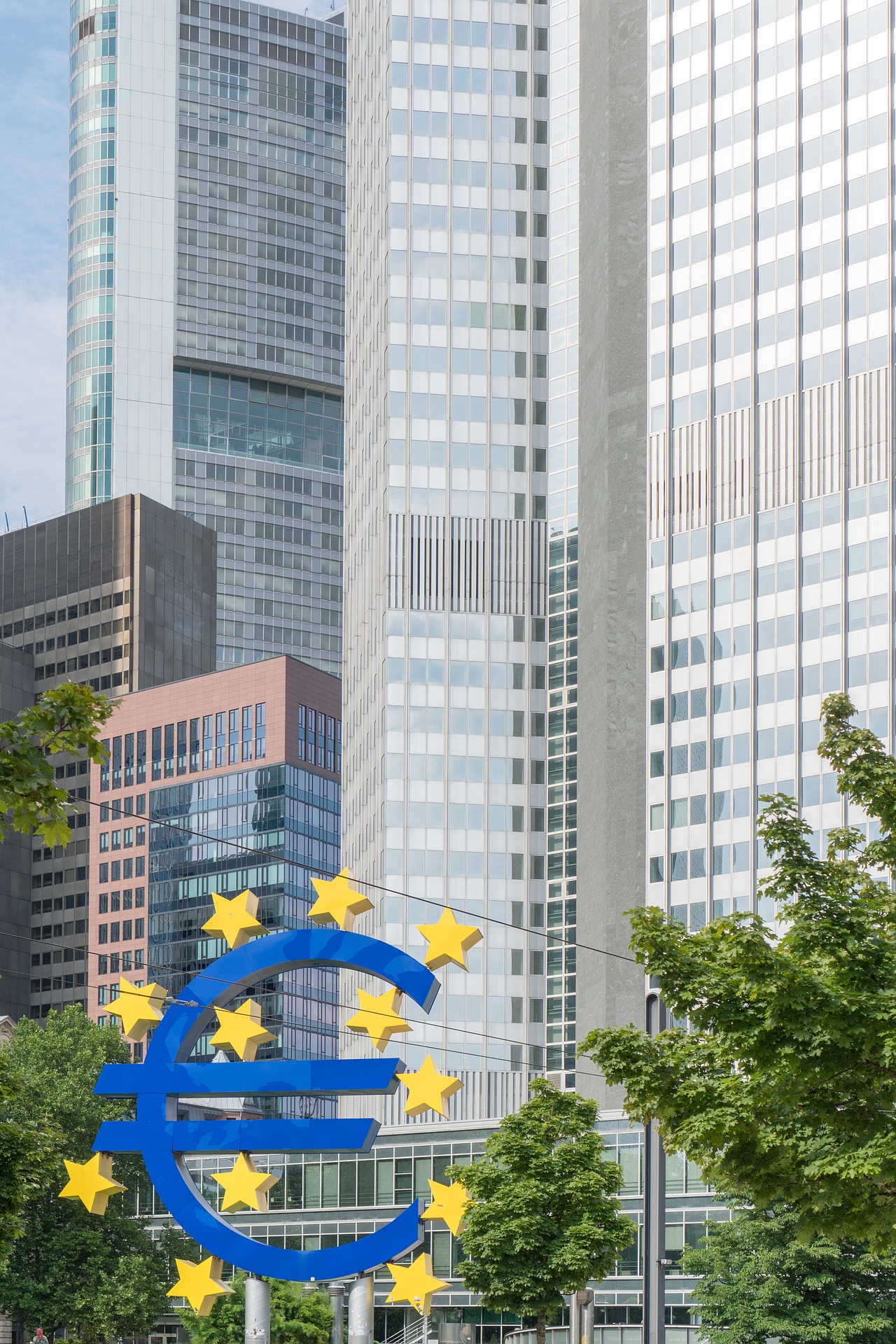BCE: in Europa troppe banche. E quindi?